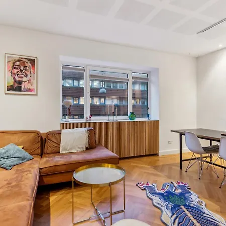 Lejlighed Centrum 70 M2 *